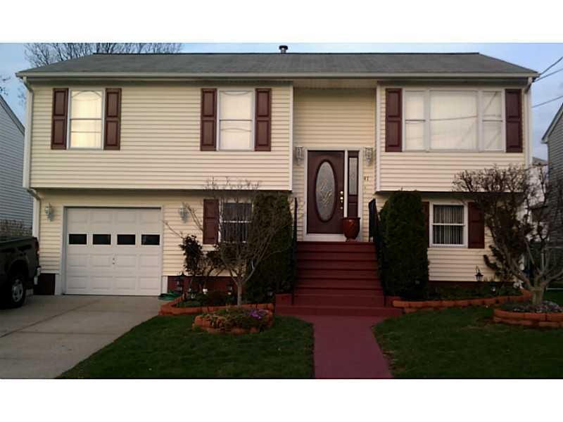 41 Macondray St, Cumberland, RI 02864 - photo 1