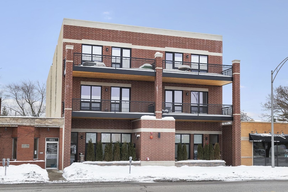6555 W North Ave unit 204, Oak Park, IL 60302 - photo 1