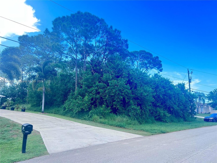 Total Land Area:0.32 acres / 13,939 sf