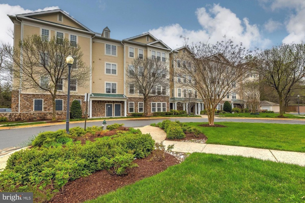 Lakeland Ridge Condominiums unit 101, Gaithersburg, MD 20878 - photo 1
