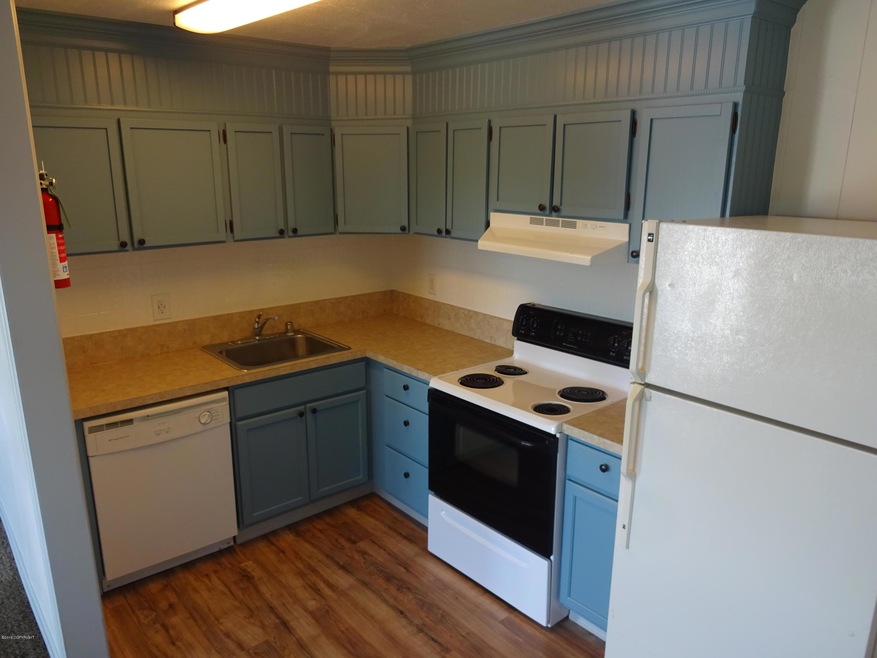 1460 W 26th Ave unit 12, Anchorage, AK 99503 - photo 1