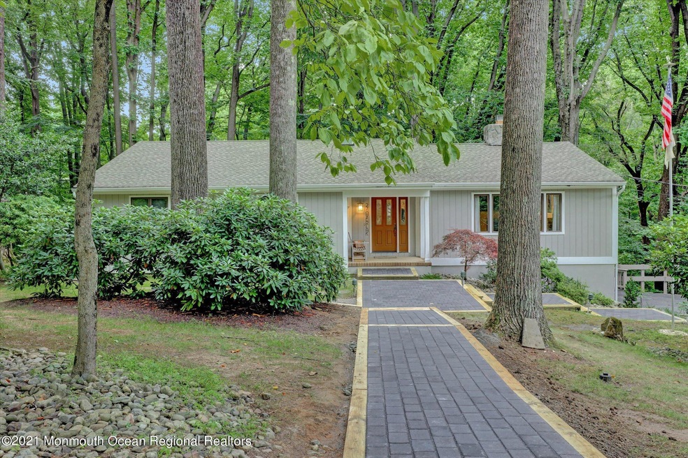 27 Overlook Dr, Holmdel, NJ 07733 - photo 1