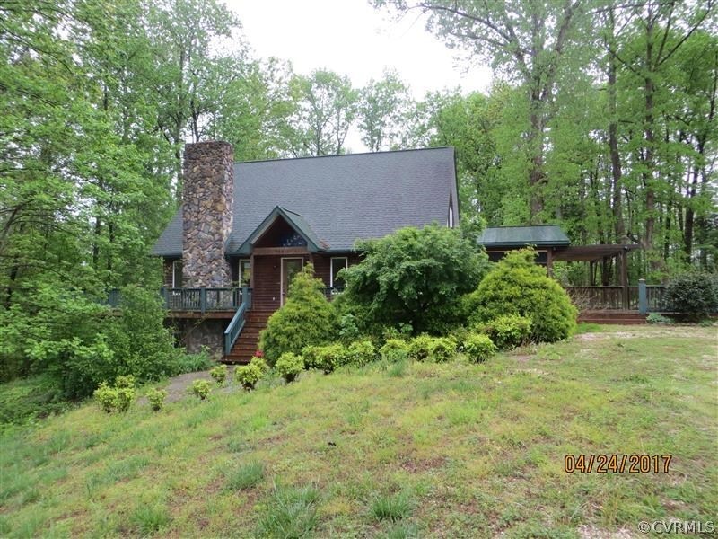 484 Seatons Ln, West Point, VA 23181 - photo 1