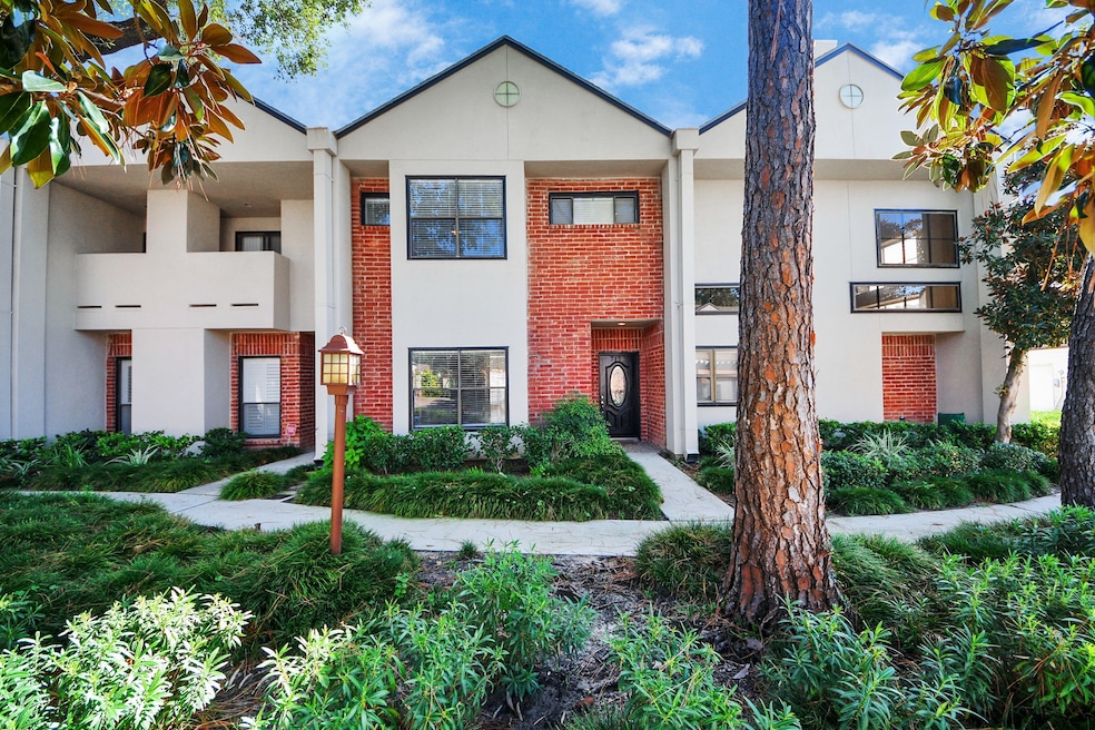 For Sale $275,000 • Co-Listing Agent