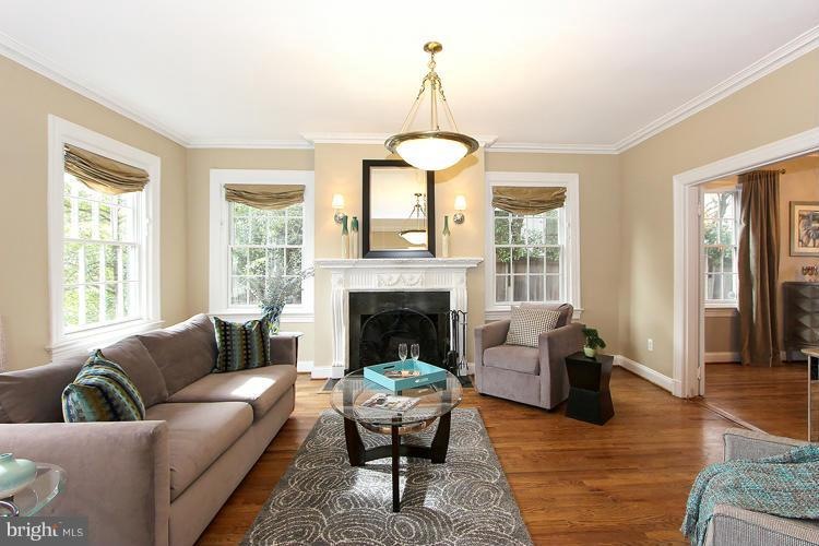 3223 Cathedral Ave NW, Washington, DC 20008 - photo 1