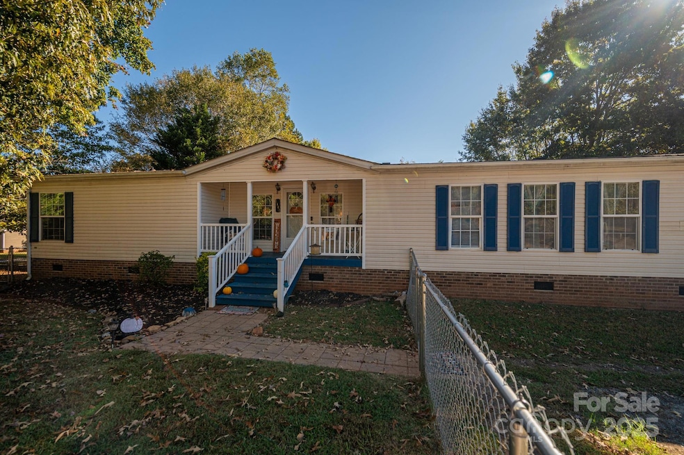 1341 Mirror Lake Rd, Lincolnton, NC 28092 - photo 1