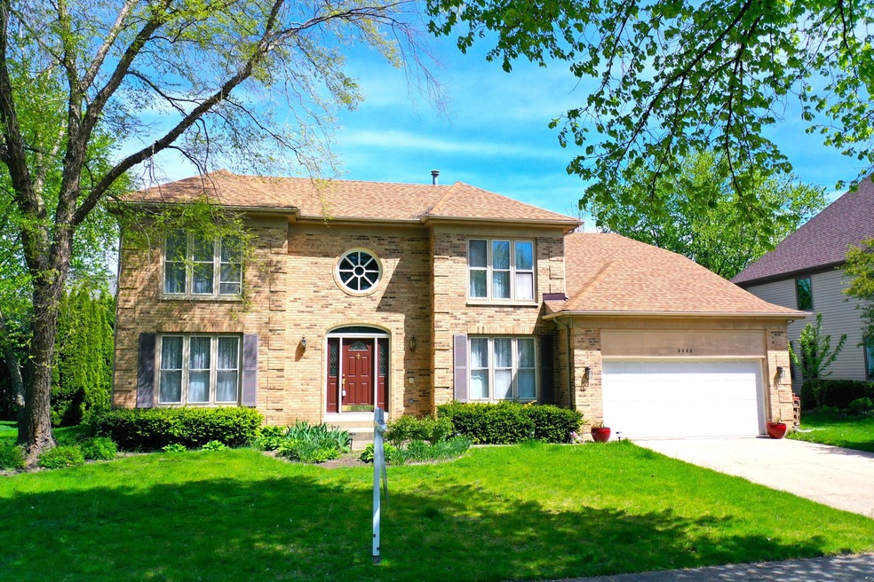 2220 Crabtree Ln, Algonquin, IL 60102 - photo 1