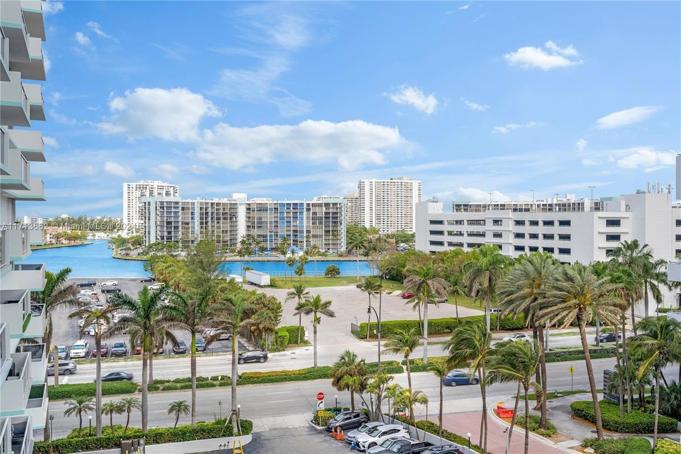 Sea Air Towers unit 719, Hollywood, FL 33019 - photo 1