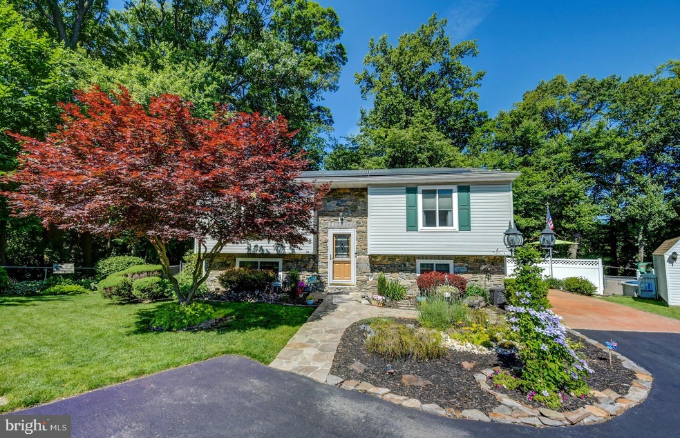 537 Fuselage Ave, Essex, MD 21221 - photo 1