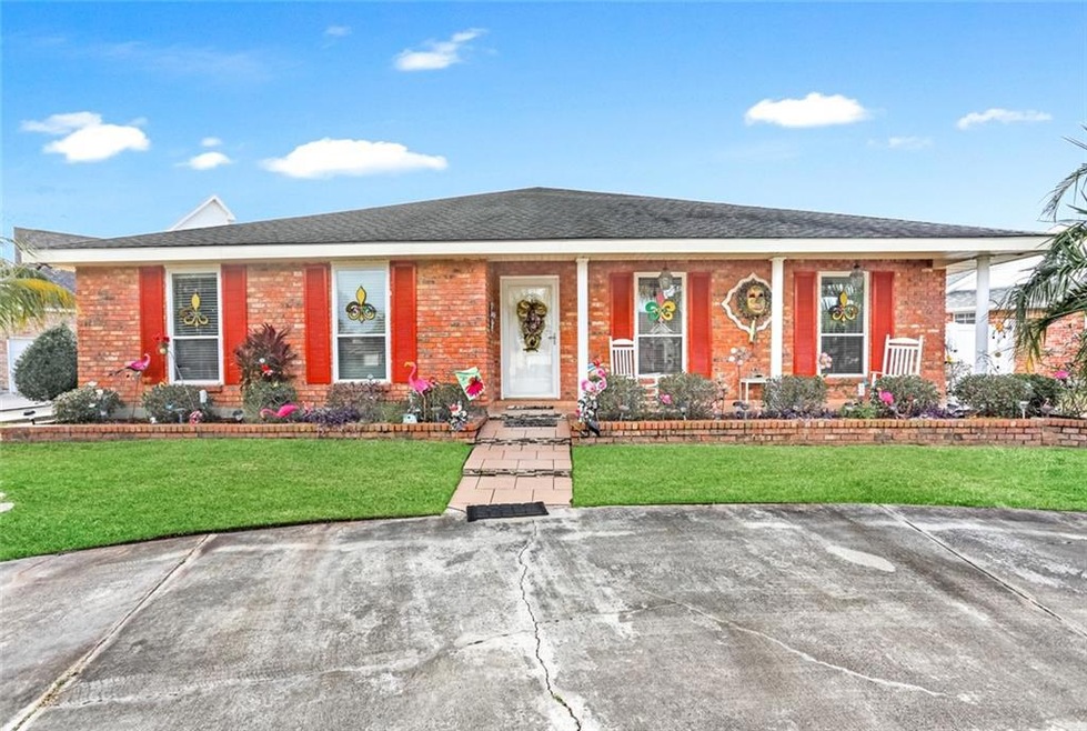 300 Charles Ct, Slidell, LA 70458 - photo 1