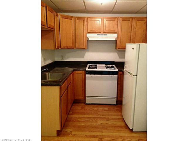 512 Townsend Ave unit LL, New Haven, CT 06512 - photo 1