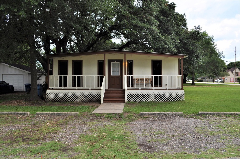 2306 Sledge St, Waller, TX 77484 - photo 1