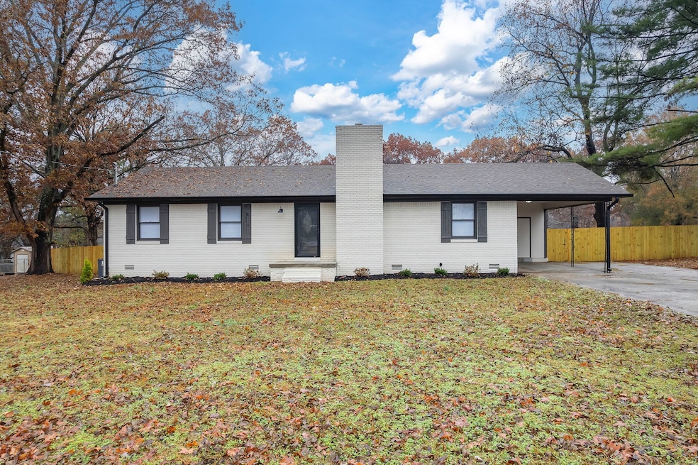 621 Campbell Ln, Jackson, TN 38301 - photo 1