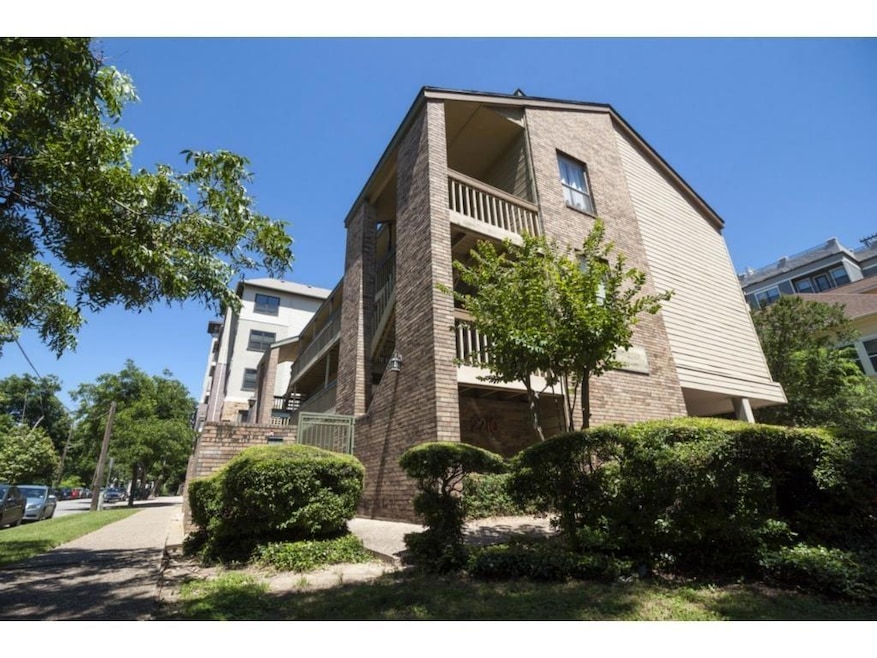 For Sale $259,900 • Co-Listing Agent