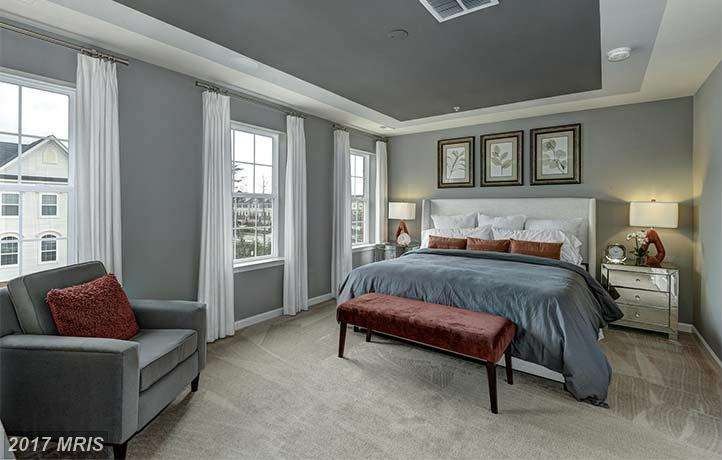 3103 Presidential Golf Dr, Upper Marlboro, MD 20774 - photo 1