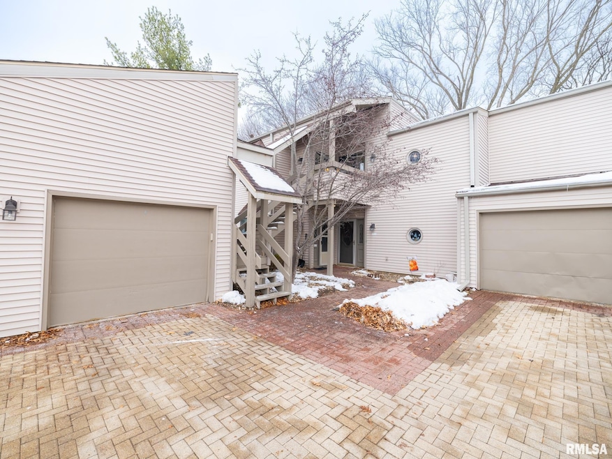 5626 N Withershin Point, Peoria, IL 61615 - photo 1