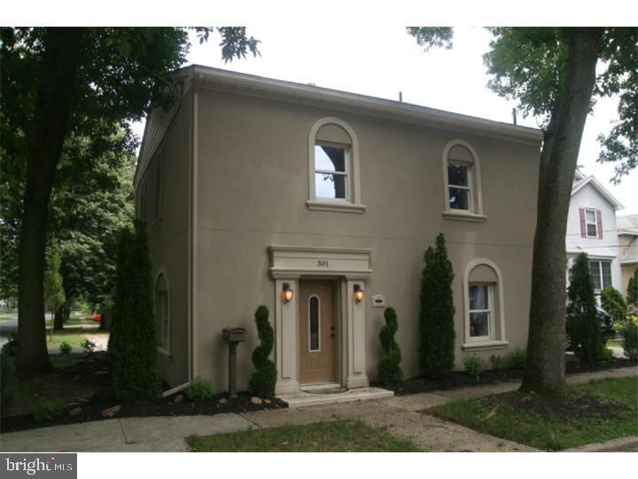 301 Penn St, Riverton, NJ 08077 - photo 1