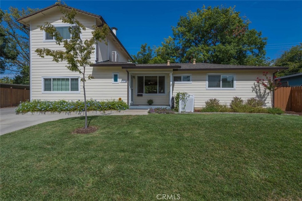 952 Karen Dr, Chico, CA 95926 - photo 1