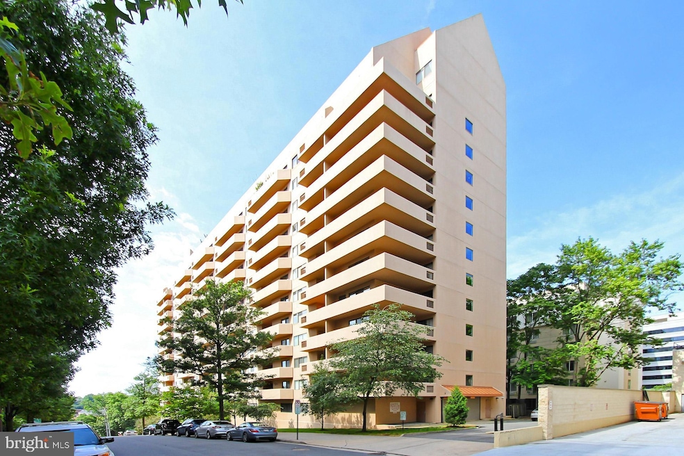 Woodbury Heights Condominium unit 1503, Arlington, VA 22201 - photo 1