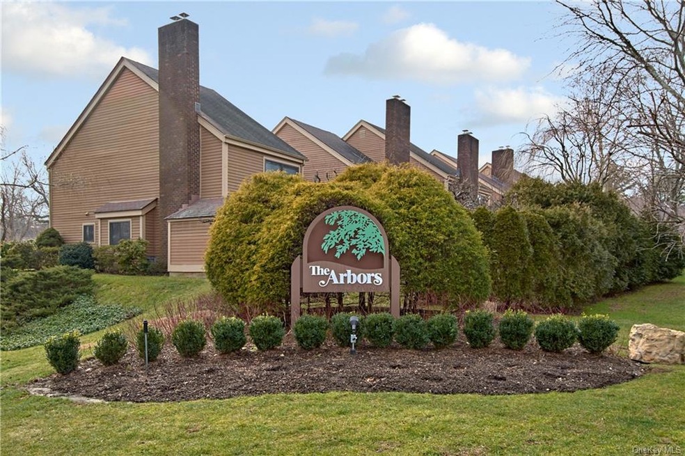 194 Ivy Hill Crescent, Rye Brook, NY 10573 - photo 1