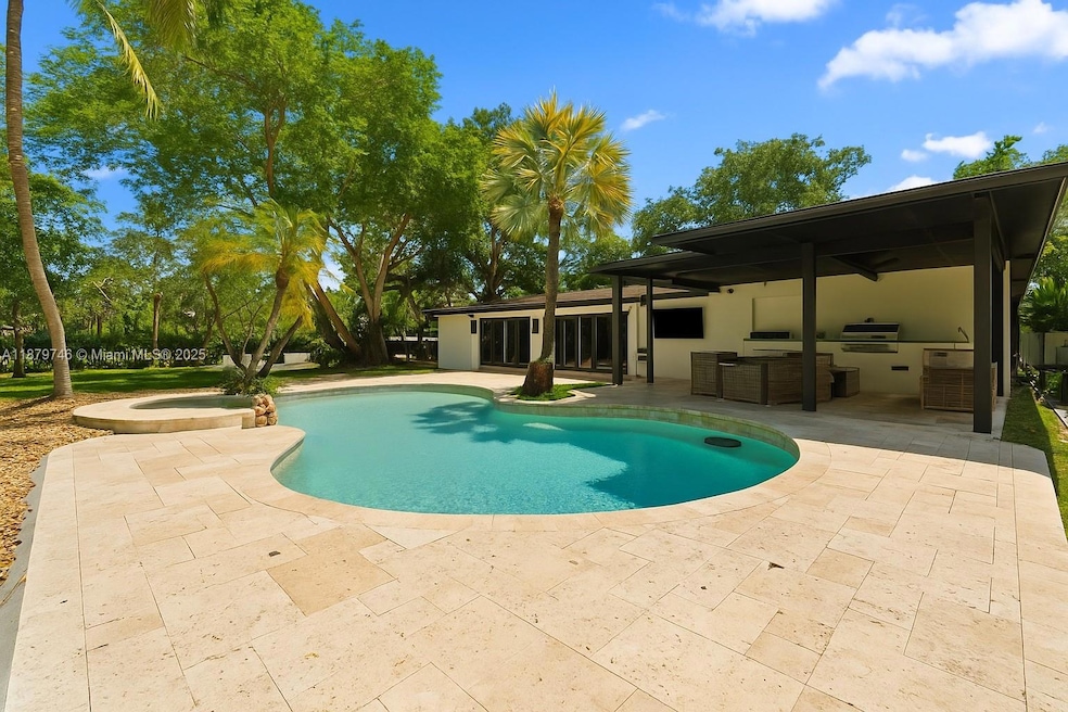 15202 SW 80th Ave, Palmetto Bay, FL 33157 - photo 1