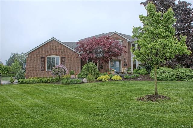 1272 Chaffer Dr, Rochester Hills, MI 48306 - photo 1