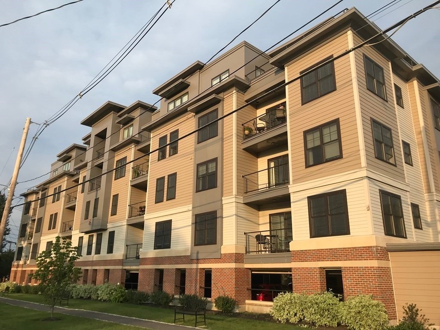 3 Bennett St unit 306, Wakefield, MA 01880 - photo 1