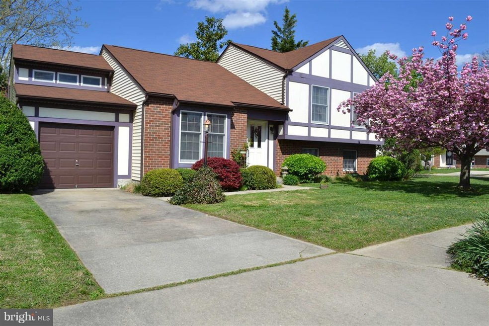 2 Beefwood Ct, Essex, MD 21221 - photo 1