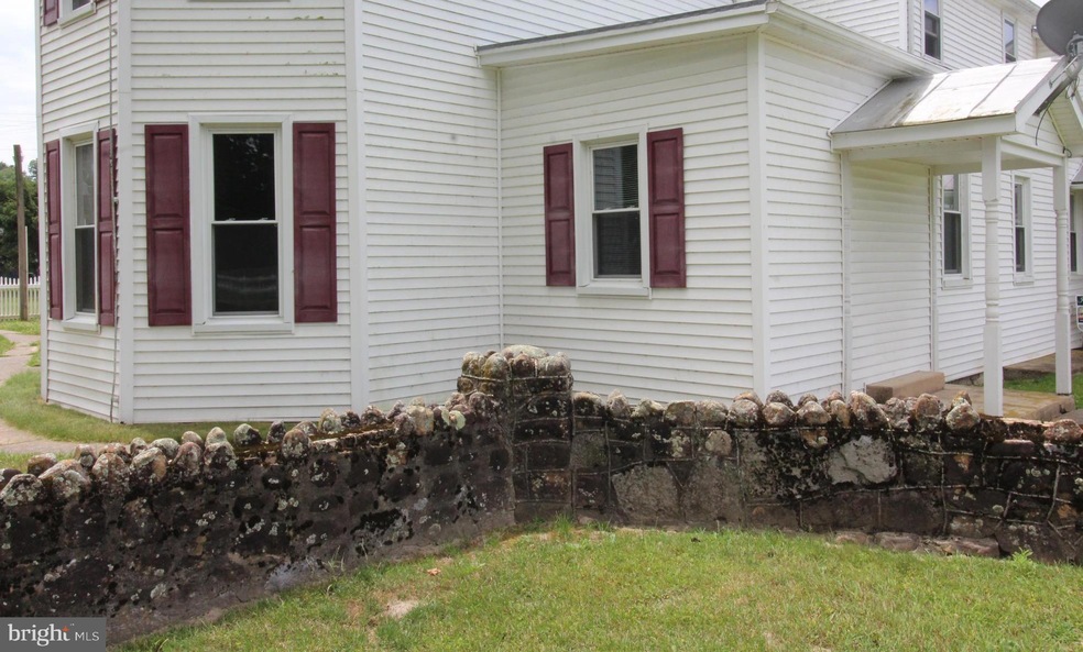 18947 Senedo Rd unit 3, Edinburg, VA 22824 - photo 1