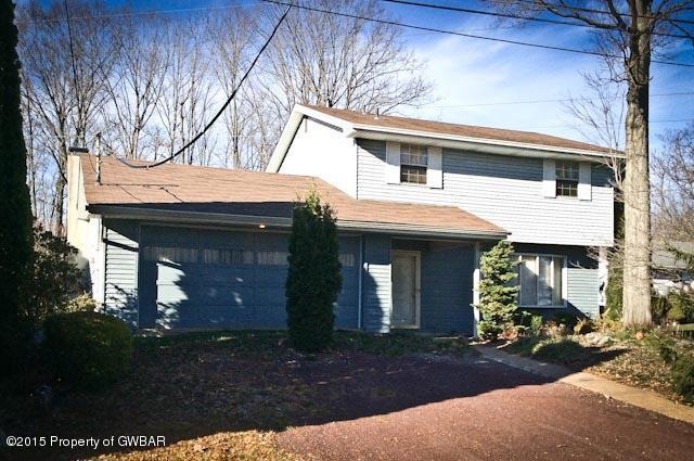 19 Pine Ave, Tamaqua, PA 18252 - photo 1