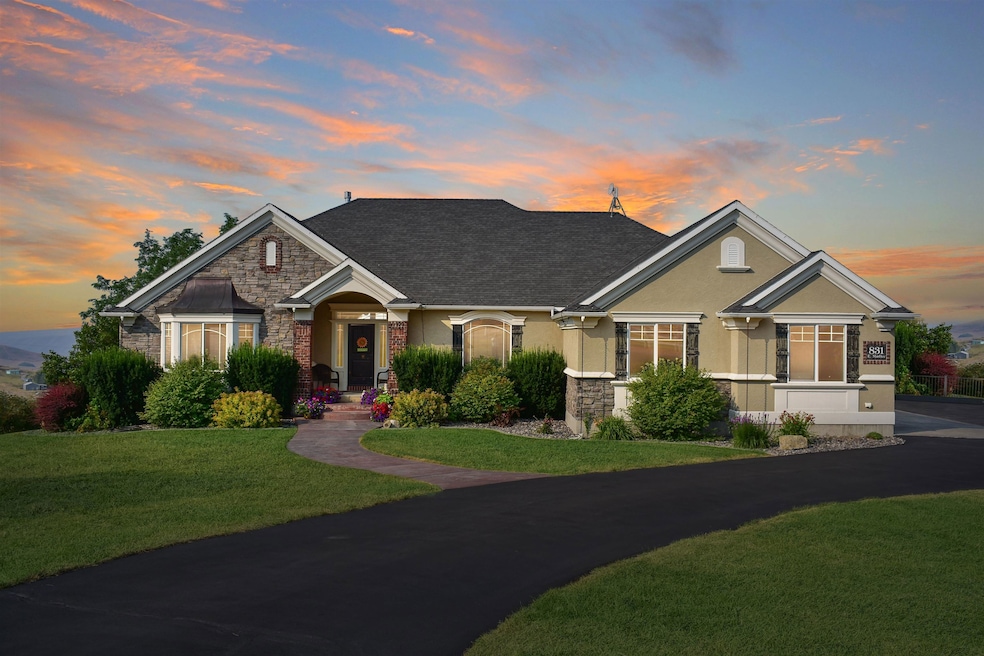 For Sale $1,099,000