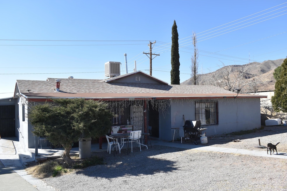 2802 Mountain Ave, El Paso, TX 79930 - photo 1