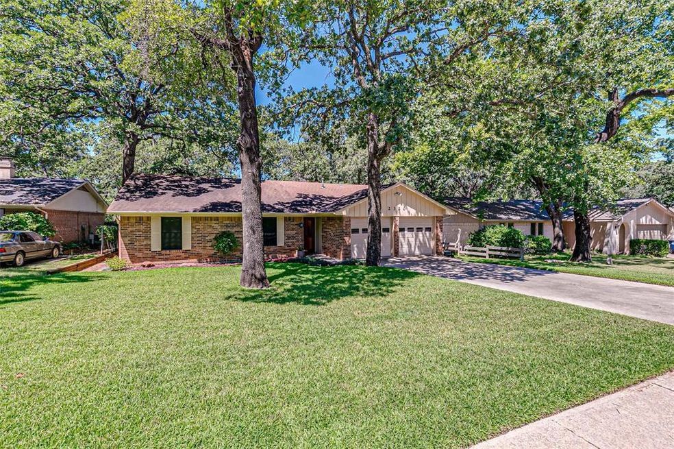 2320 Jacqueline Dr, Denton, TX 76205 - photo 1