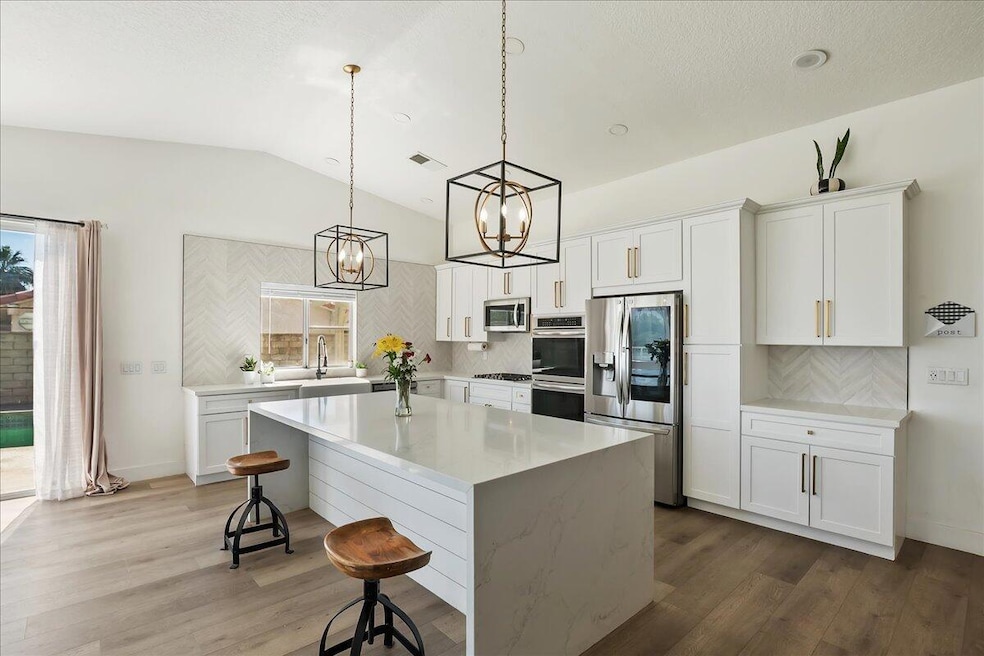 09-Kitchen