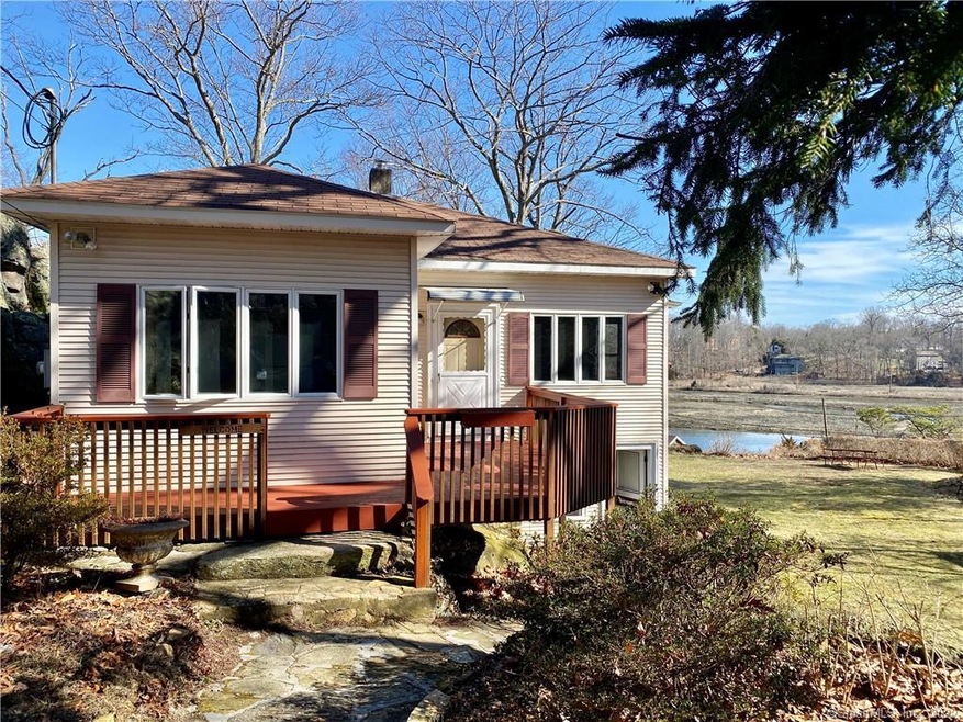 37 Cliff St, East Haven, CT 06512 - photo 1