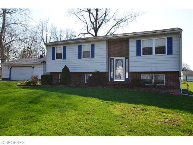 WELCOME to 1633 Myrtle Ave.  Ashtabula, OH  44004