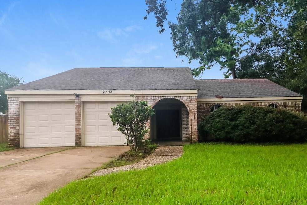 2703 Wood River Dr, Spring, TX 77373 - photo 1