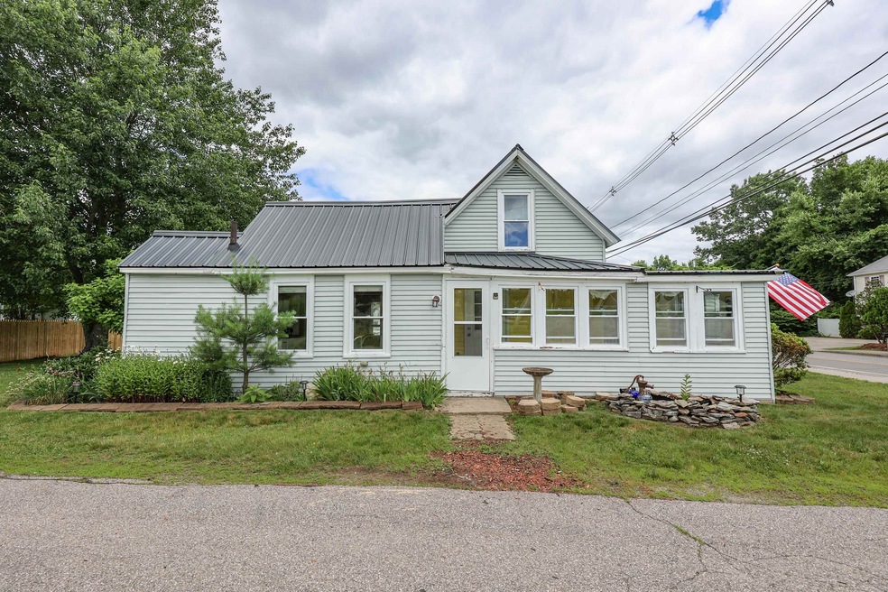 185 Brock St, Rochester, NH 03867 - photo 1