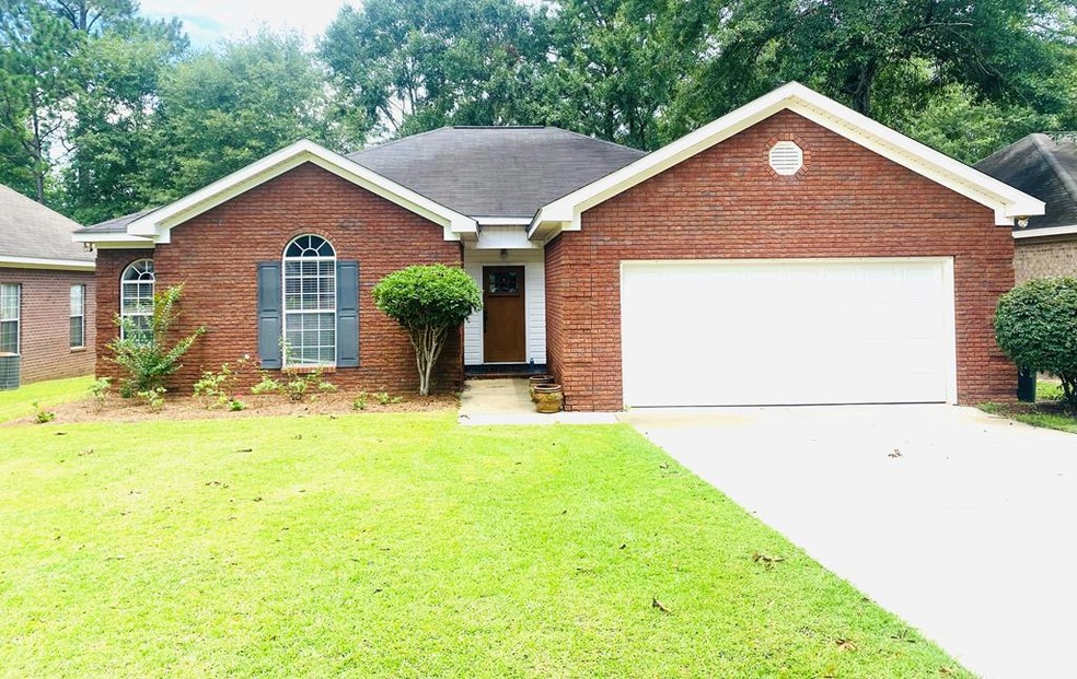 717 Frankfort Dr, Dothan, AL 36305 - photo 1