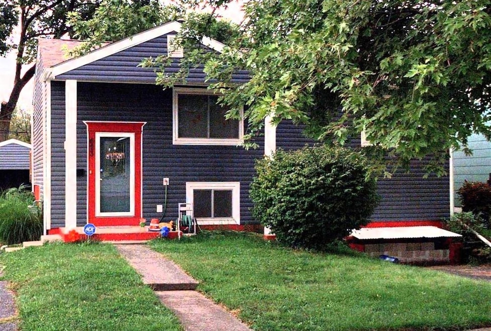 623 Glendora Rd, Columbus, OH 43207 - photo 1