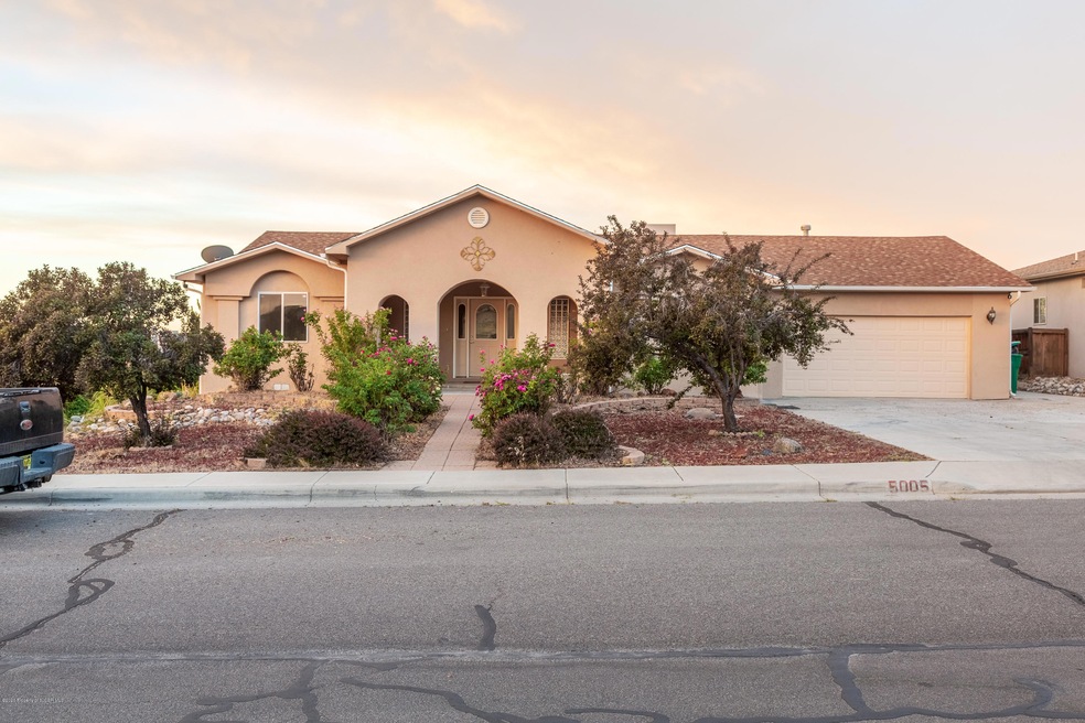 5005 Sandalwood Dr, Farmington, NM 87402 - photo 1