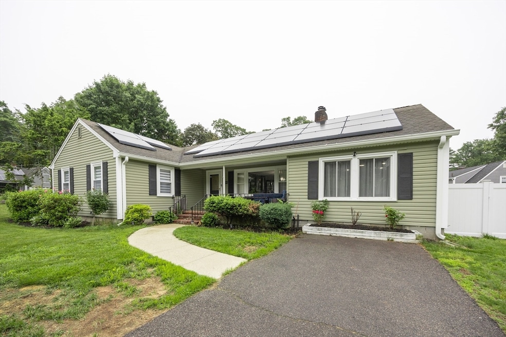 109 Circle Dr, Wrentham, MA 02093 - photo 1