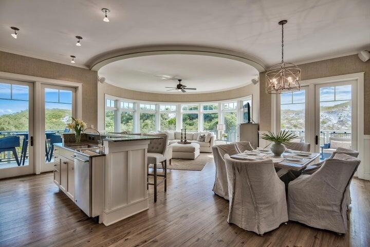Compass Point 207