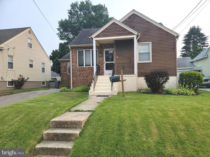 722 Gaskill Ave, Mount Ephraim, NJ 08059 - photo 1