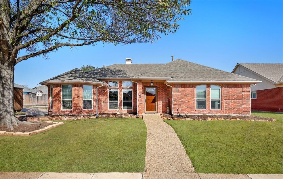 510 W Oak St, Wylie, TX 75098 - photo 1