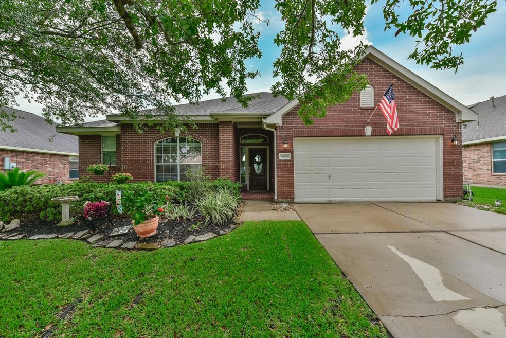 4809 Lakefront Terrace Dr, Pearland, TX 77584 - photo 1