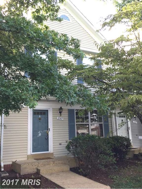 247 Finchingfield Ct, Sterling, VA 20165 - photo 1