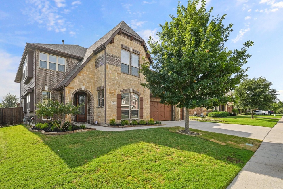 211 Lyndhurst Dr, Wylie, TX 75098 - photo 1