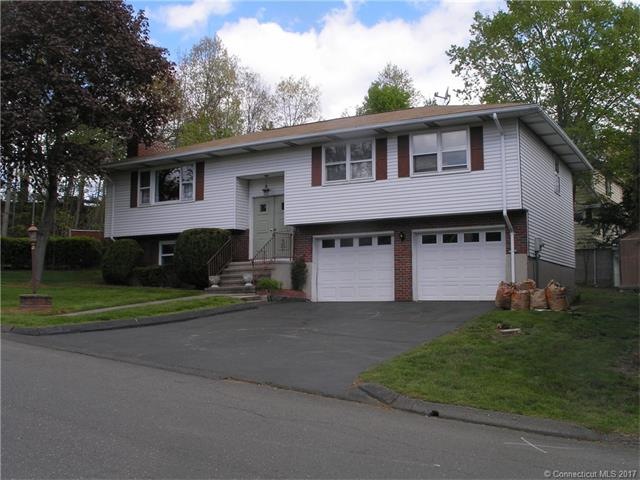 162 Carriage Dr, Waterbury, CT 06708 - photo 1