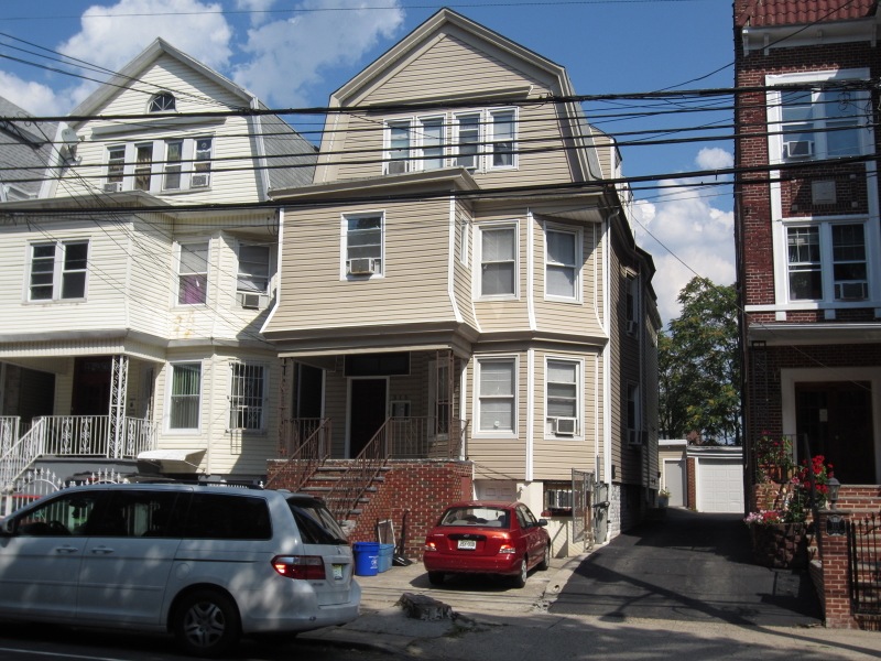 315 Clifton Ave unit 3, Newark, NJ 07104 - photo 1